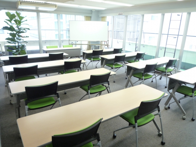 D会議室 スクール型